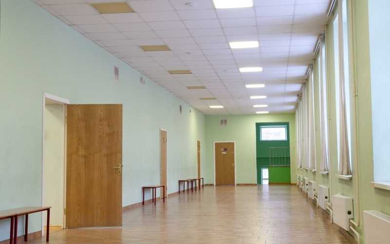 Двери для учебных заведений