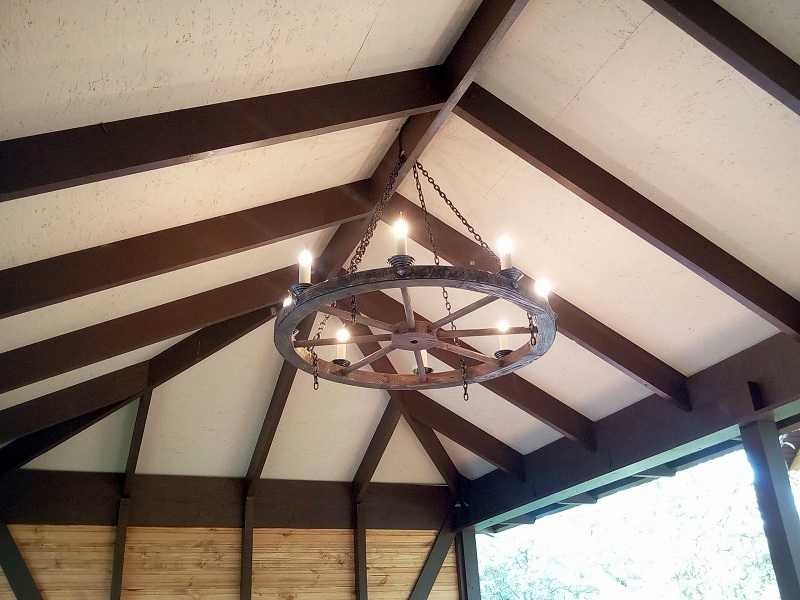 Оформление потолка вагонкой: 60+ фото, примеры в современном стиле