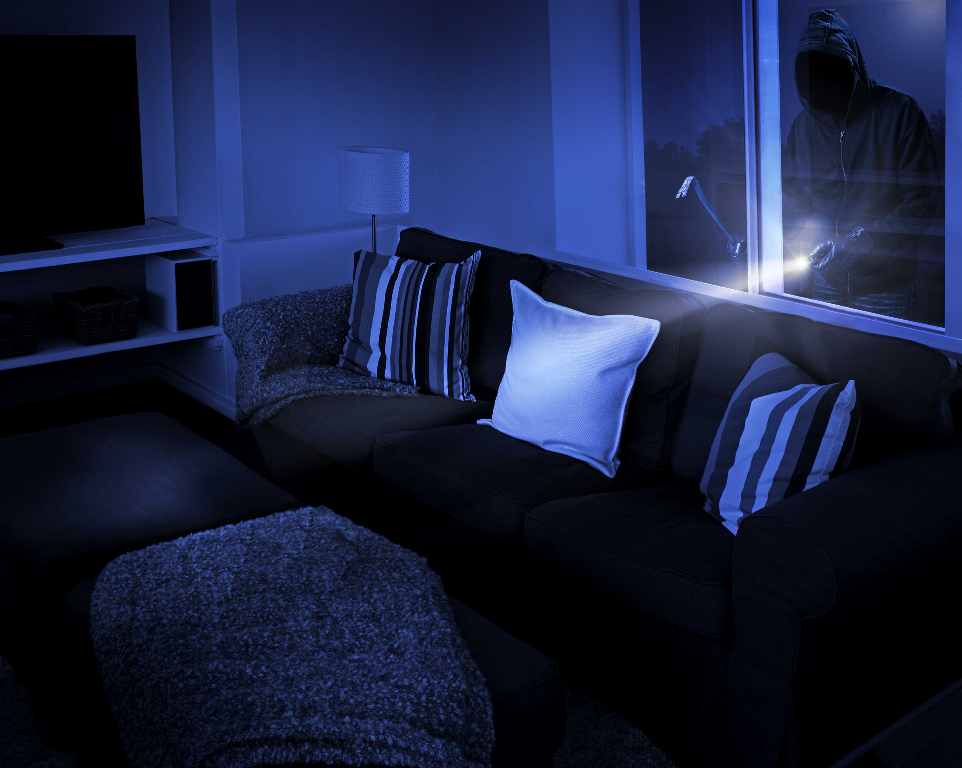 Мрачная комната и зловещее устройство – вышел новый тизер хоррора quantum error