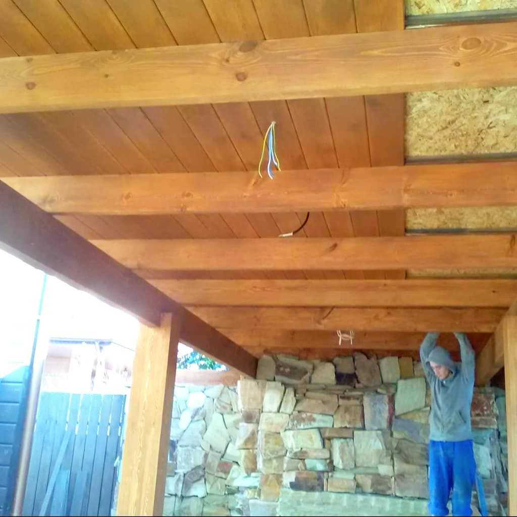 10 советов, чем покрыть крышу беседки на даче + фото