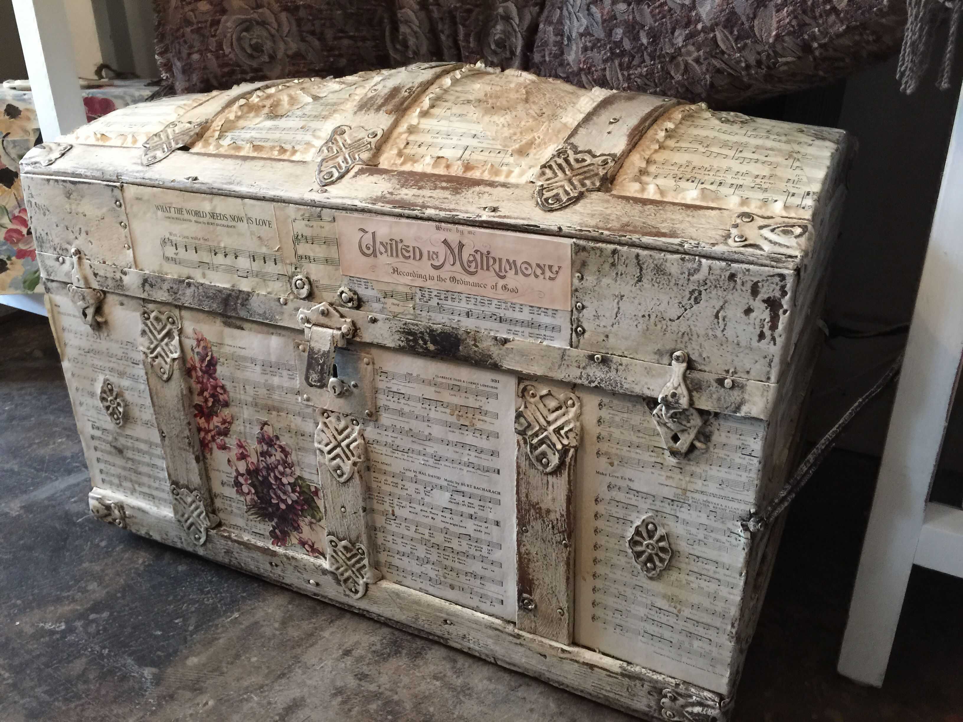 Реставрация сундука своими руками сделает его украшением дома