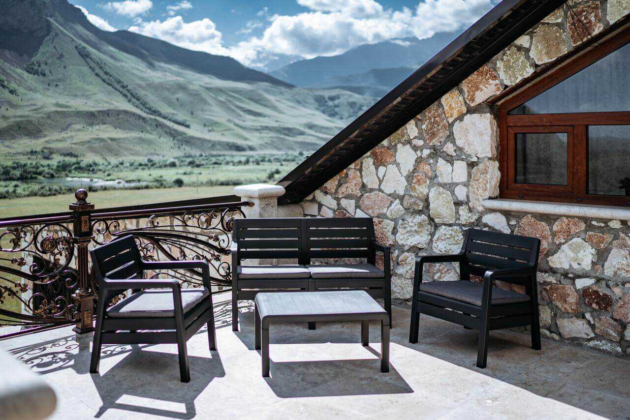 Самые необычные отели подмосковья и ближайших областей: в лесу, для двоих, для отдыха с детьми