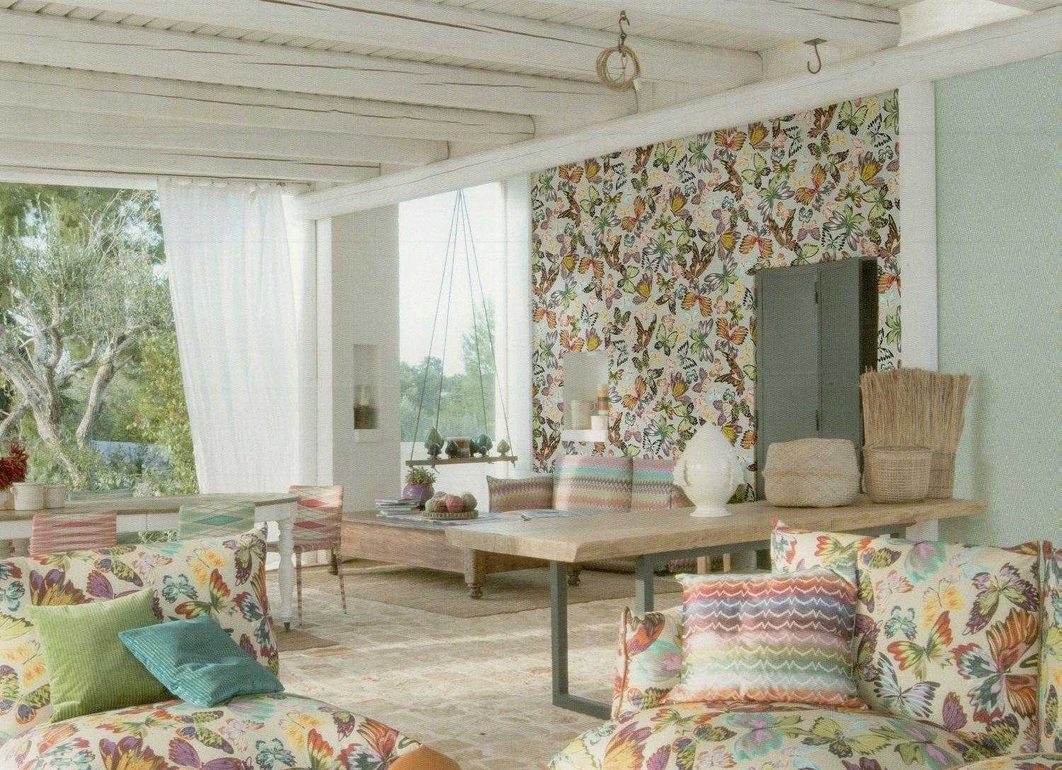 Обои missoni sirpi (италия). обои с имитацией вышивки гладью, обои имитирующие вышитое полотно с цветами, обои с имитацией роскошной вышивки по ткани