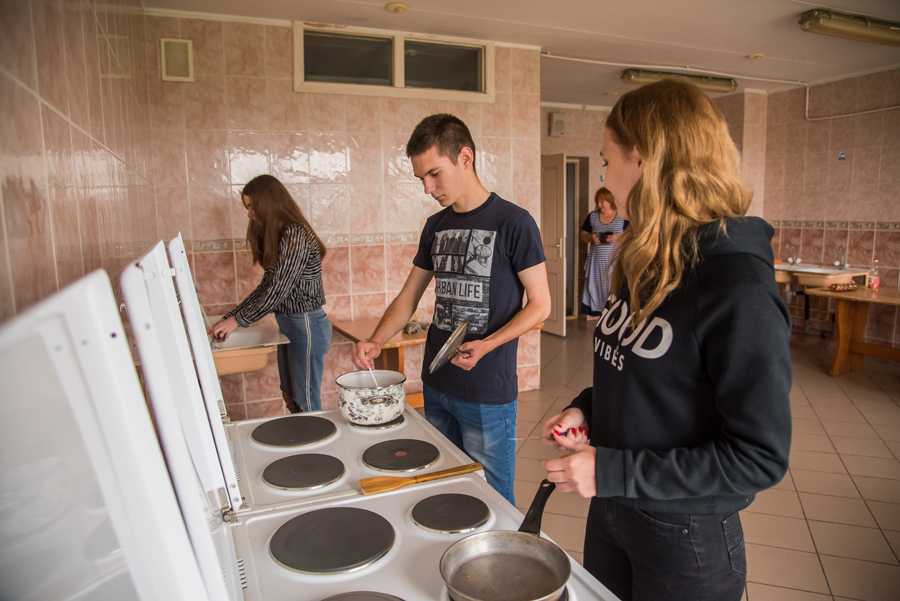 100 современных идей дизайна: душевые кабины в ванной на фото