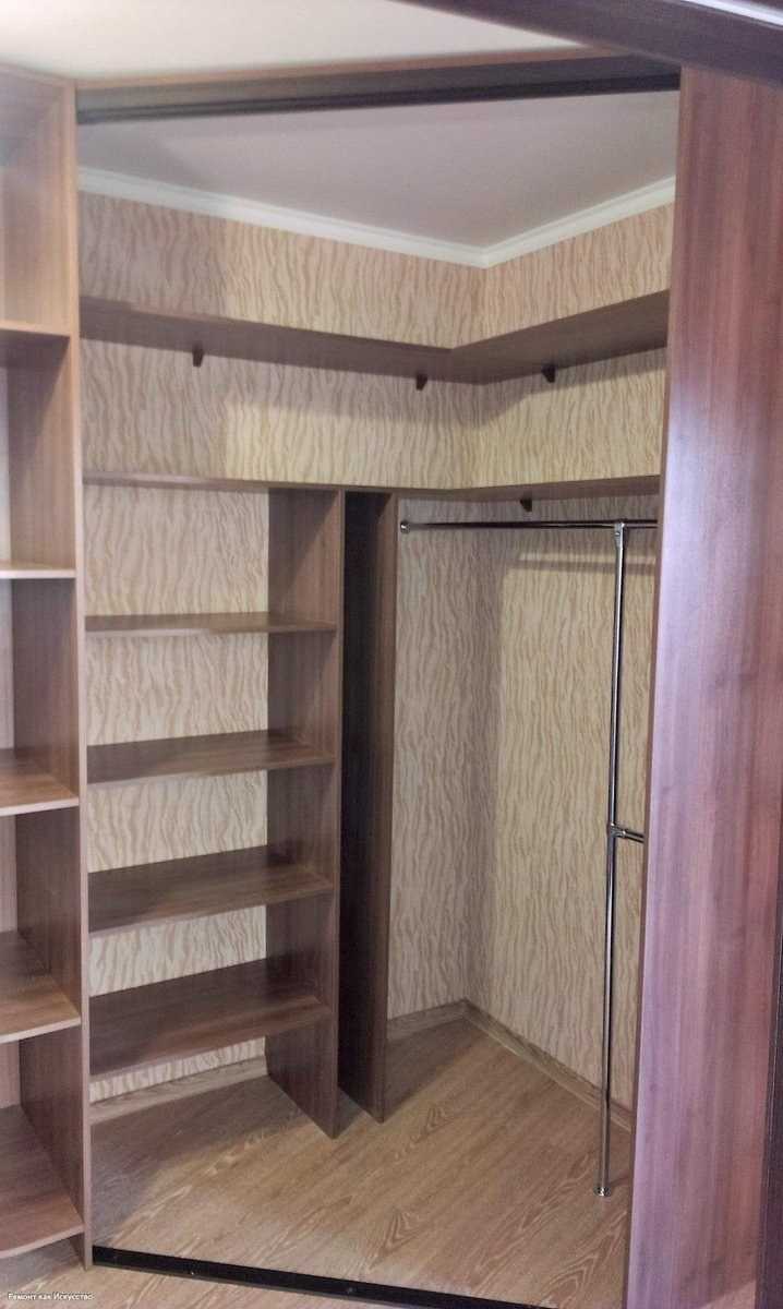 Современная гардеробная из кладовки: советы по обустройству и 50+ удачных примеров наполнения