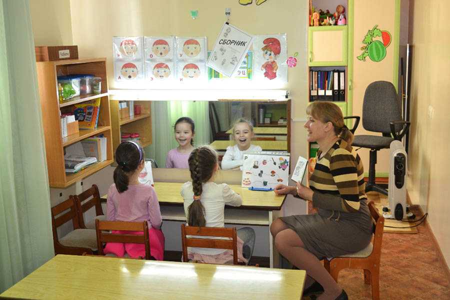 Презентация. («уголок логопеда» шаблоны для стенда)