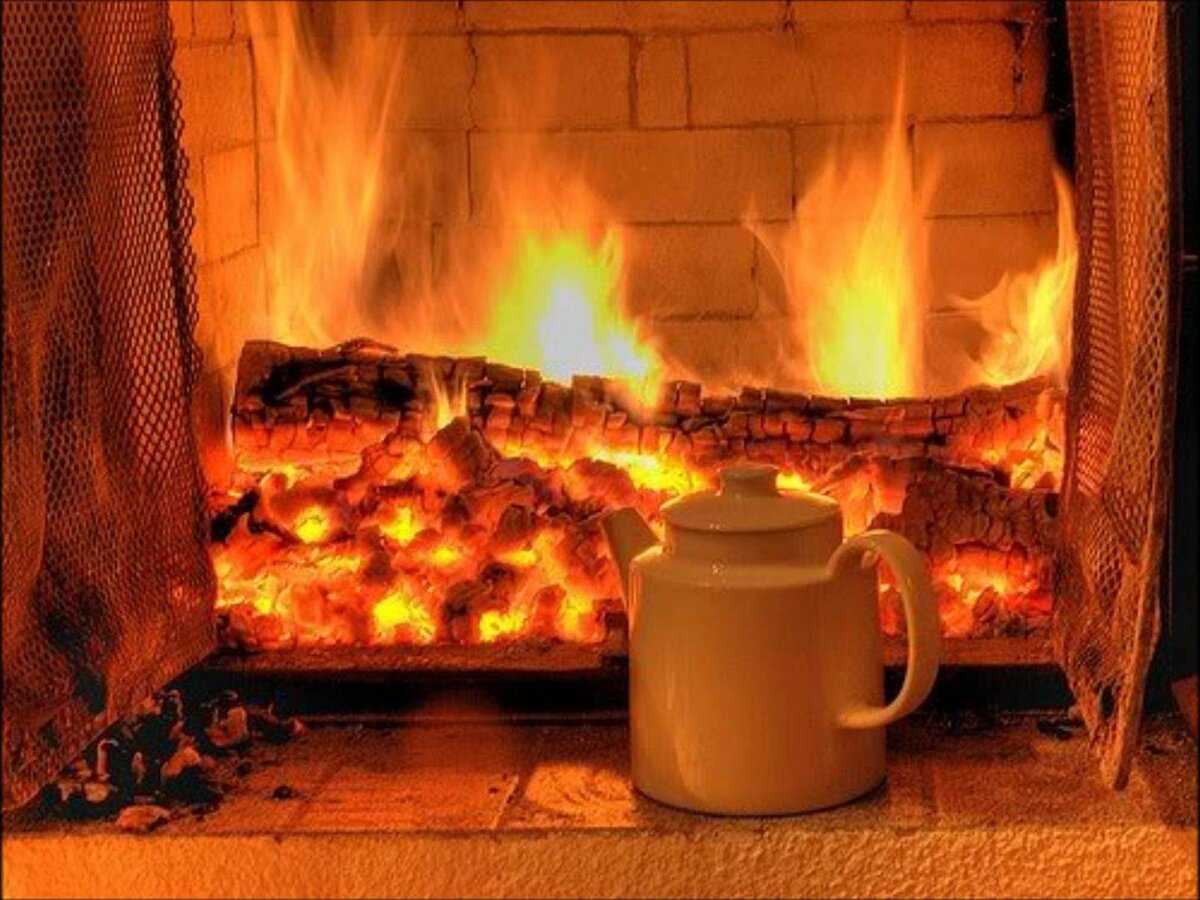 Как украсить камин (71 фото): чем украсить каминную полку своими руками к новому году и другим праздникам