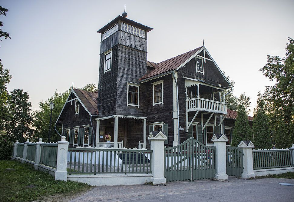 Стены замкаСтена старинного замка Разрушенная стена Стена старинного замка Замок для двери Интерьер средневекового рыцарского замка Дверь в подземелье Каменная стена замка Прихожая в стиле замка Средневековые окна в замках Старая стена замка Умная бумага