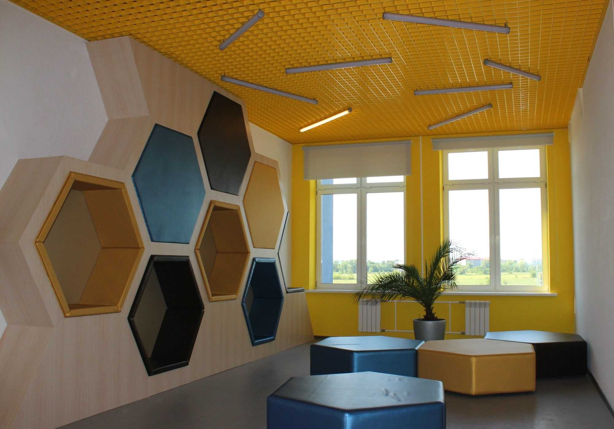 Обои с цветами в интерьере +75 фото решений